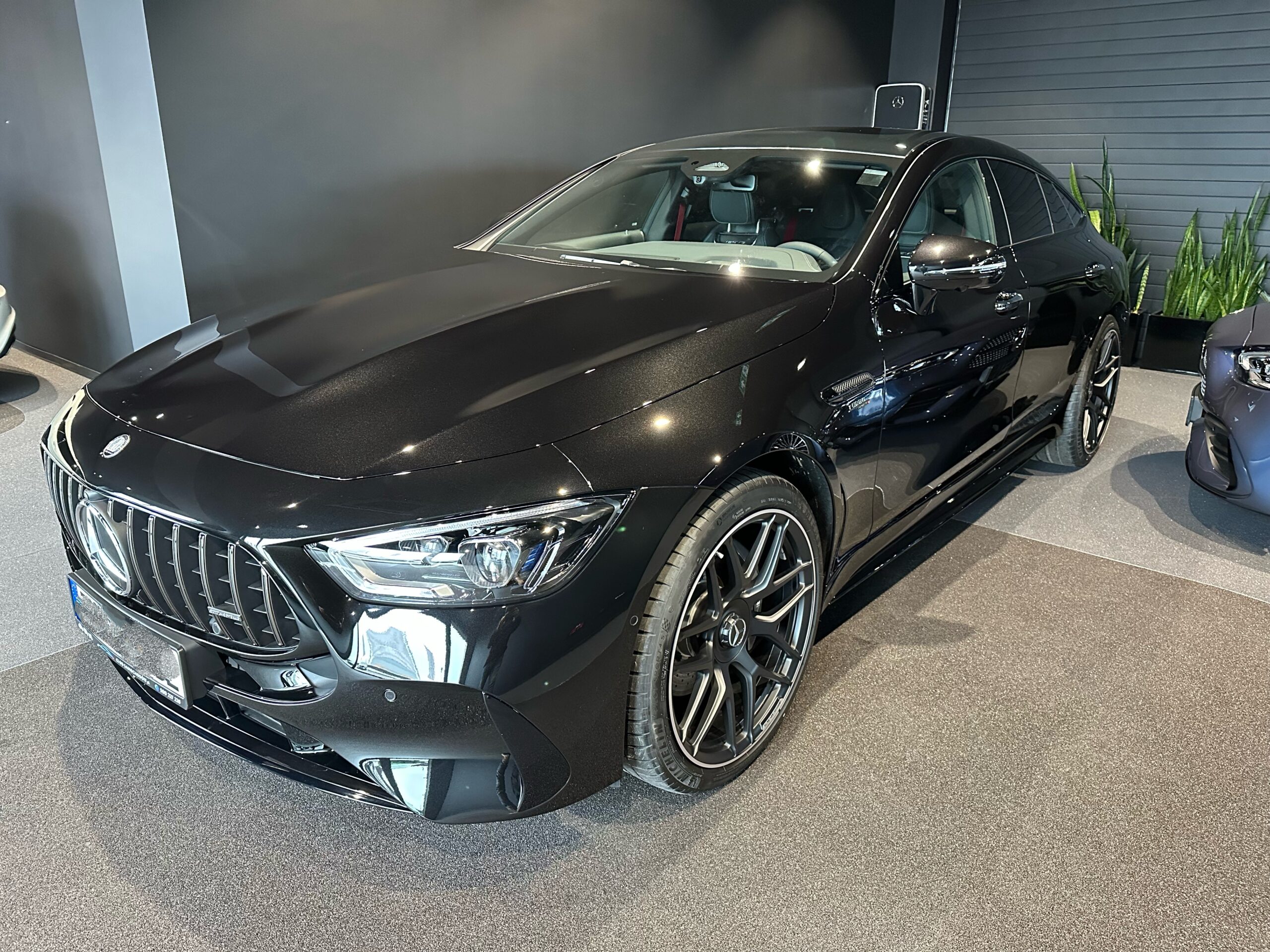 Wydanie &ndash; Mercedes-Benz AMG-GT 4 door